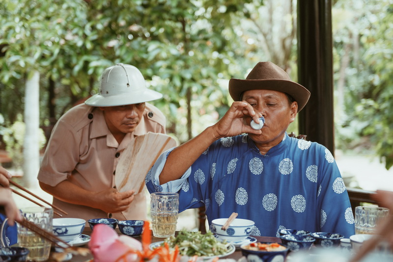 SPECIAL TOUR PROGRAM 